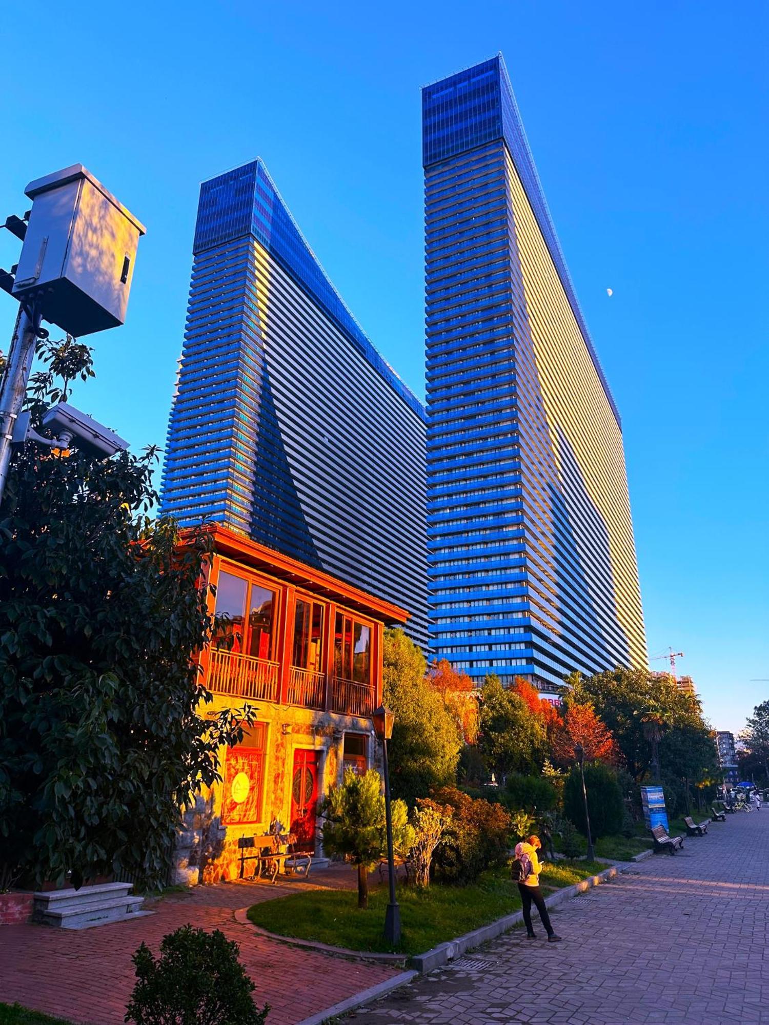 Orbi City Apartments Batumi Luaran gambar